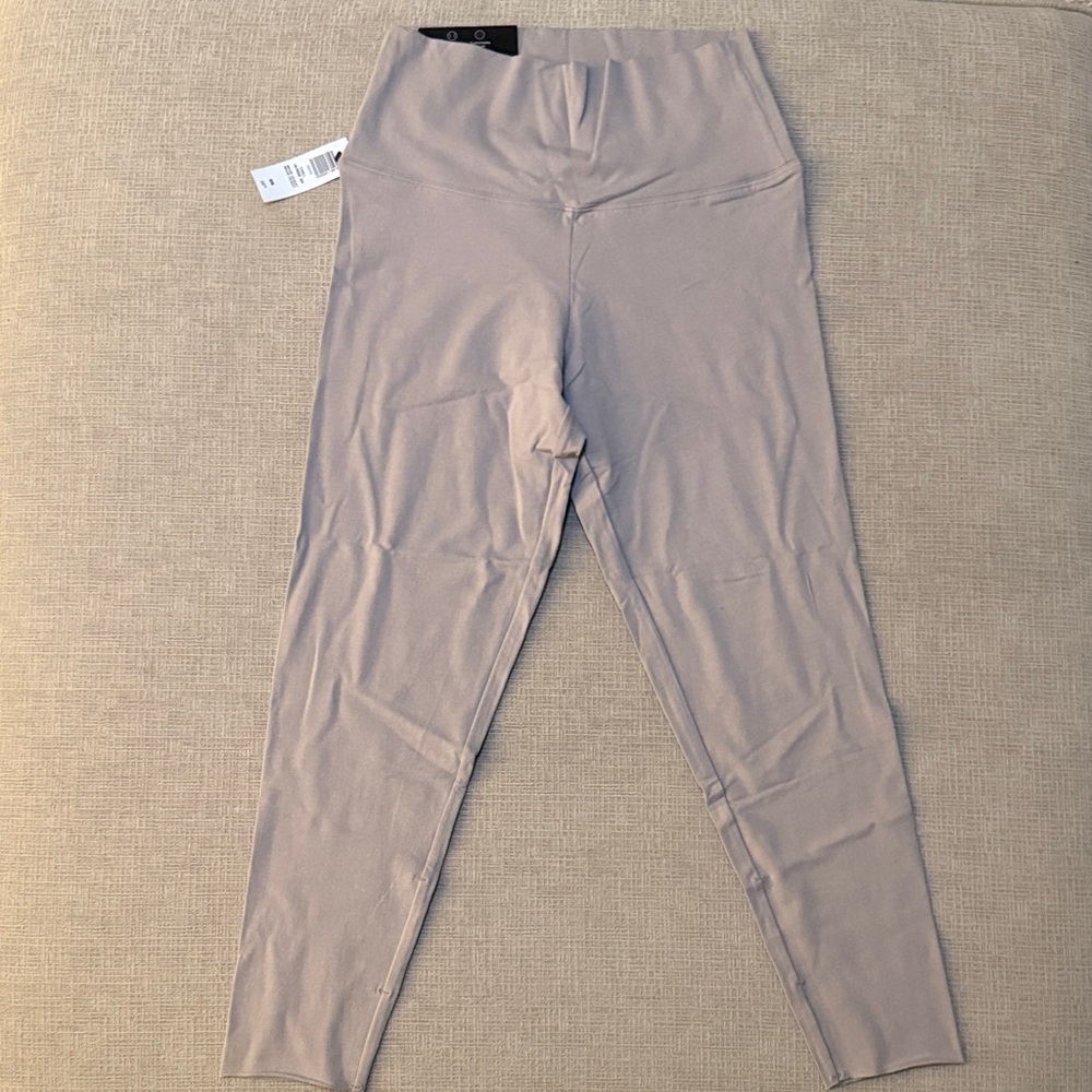 Aritzia TnaCHILL Leggings